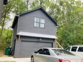 2715 Sarazen Ct in Decatur, GA - Building Photo
