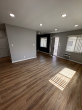 14711 Sylvan St in Los Angeles, CA - Building Photo - Building Photo