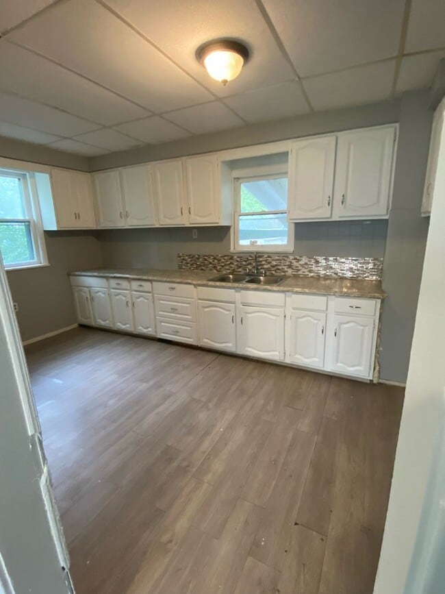 12406 Forest Grove Ave in Cleveland, OH - Building Photo - Building Photo