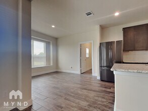 11823 Champion's Frst Dr in Mont Belvieu, TX - Building Photo - Building Photo