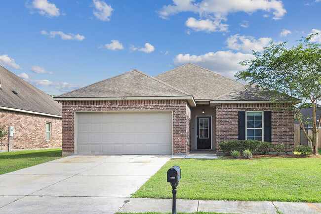 20122 Leandor Isle Avenue in Baton Rouge, LA - Building Photo - Building Photo