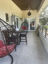 16400 NW 82nd Ct in Hialeah, FL - Building Photo - Building Photo