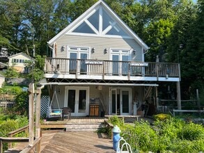 7 Lakeview Trail in Byram Township, NJ - Building Photo - Building Photo