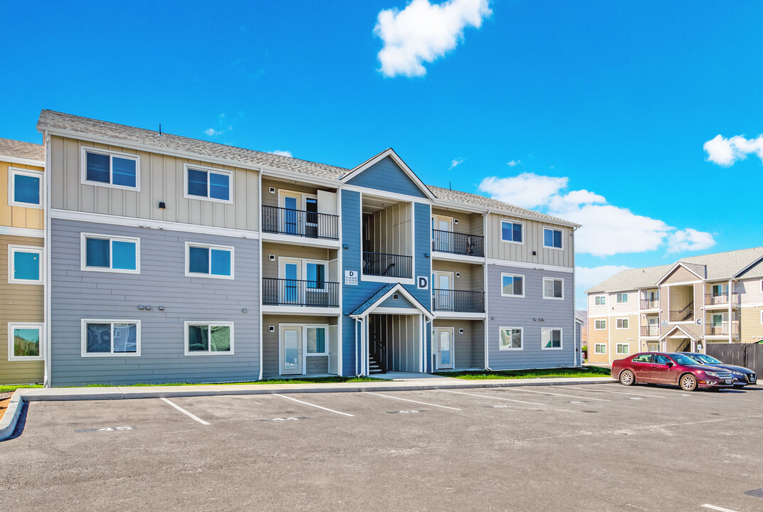 The Orchard Apartments in Mattawa, WA - Building Photo