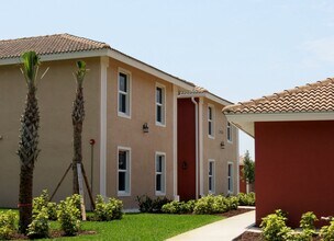 27410 Palmesta Cir, Unit 7 in Bonita Springs, FL - Building Photo - Building Photo