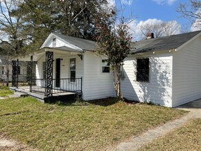 2004 Fuller St in North Charleston, SC - Building Photo - Building Photo