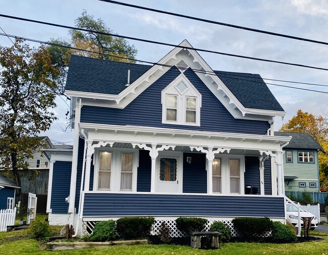 24 N Chestnut St, Unit 1 first floor