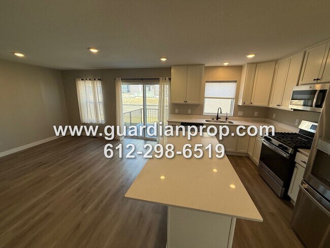 8853 Granite Ct in Woodbury, MN - Building Photo - Building Photo
