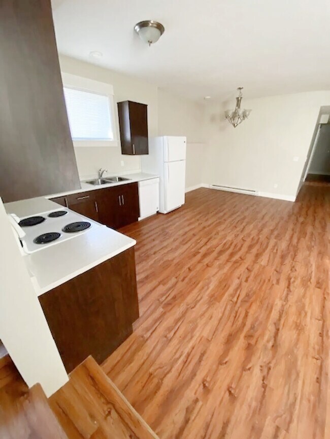 9113 101 Ave in Fort St John, BC - Building Photo - Building Photo