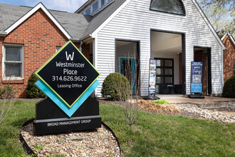 Westminster Place Apartments and Townhomes in St. Louis, MO - Foto de edificio - Building Photo