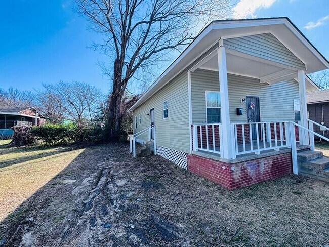 922 Bloom St in Jackson, MS - Building Photo - Building Photo