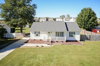 132 Yellow Stone Ln in Smithfield, NC - Building Photo - Building Photo