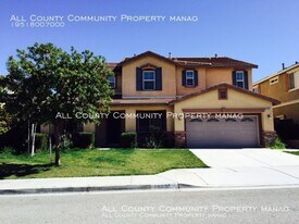 40298 Hannah Way in Murrieta, CA - Building Photo