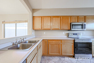 18210 N Skyhawk Dr in Surprise, AZ - Building Photo - Building Photo