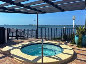 5724 La Puerta Del Sol Blvd S in St. Petersburg, FL - Building Photo - Building Photo