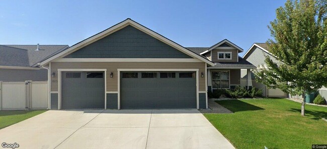 property at 7673 N Coneflower St