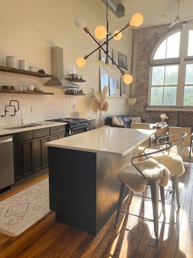 4242 Laclede Ave Rentals in St. Louis, MO