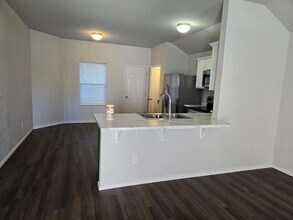 1144 S Jaybird Ln in Fayetteville, AR - Foto de edificio - Building Photo