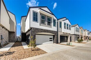 2928 El Fenice Ln in Houston, TX - Building Photo