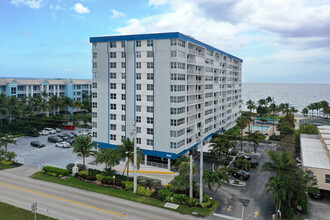 Ocean Harbor in Deerfield Beach, FL - Foto de edificio - Building Photo