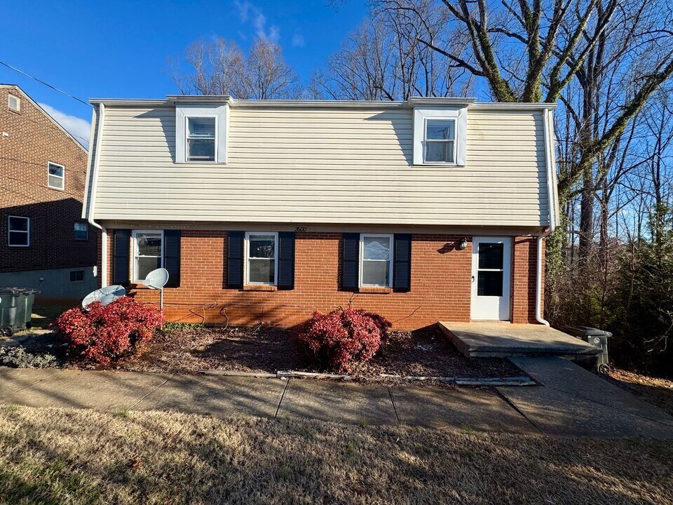 2600 Anthony Pl in Lynchburg, VA - Building Photo