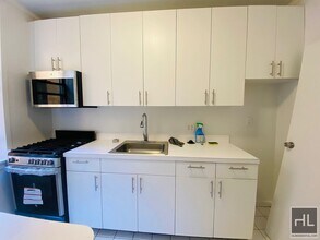 WEST 45 STREET in New York, NY - Building Photo - Building Photo