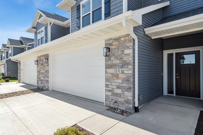 property at 2232 Eversull Ln