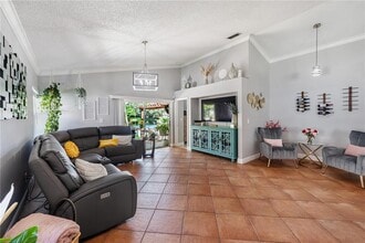 9803 SW 59th St in Cooper City, FL - Building Photo - Building Photo
