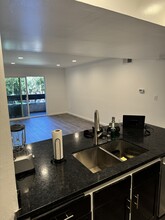 2700 Cahuenga Blvd E, Unit Cahuenga Hills Condo in Los Angeles, CA - Building Photo - Building Photo