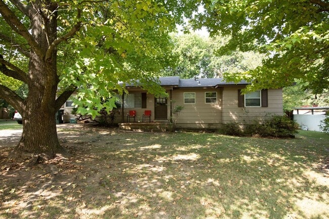 111 N Florene St in Fayetteville, AR - Building Photo - Building Photo