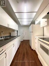 10 Stonehill Ct in Toronto, ON - Building Photo - Building Photo