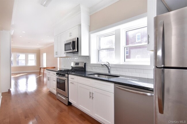 519 Fifth Ave in Pelham, NY - Building Photo - Building Photo