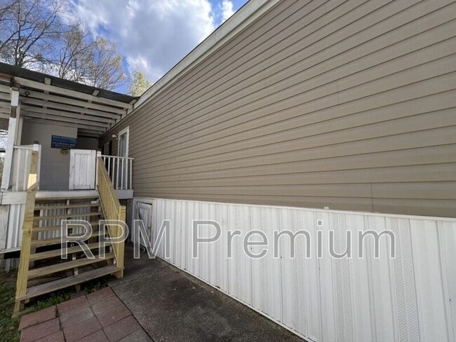 5510 Lavey Ln in Baker, LA - Building Photo - Building Photo