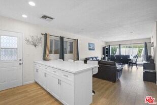 20243 Valerio St in Los Angeles, CA - Building Photo