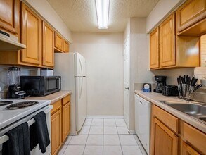 260 El Dorado Blvd, Unit 1103 in Webster, TX - Building Photo - Building Photo
