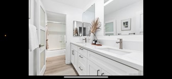 5790 Friars Rd, Unit WoodSpring in San Diego, CA - Building Photo
