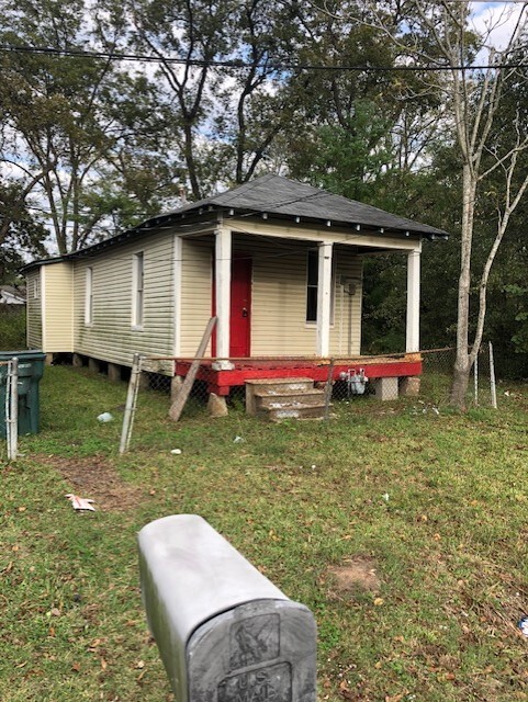 305 S 9th St in Monroe, LA - Building Photo