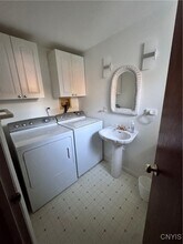 7019 E Taft Rd in East Syracuse, NY - Building Photo - Building Photo