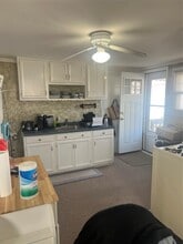 651 Carlls Path in Deer Park, NY - Building Photo - Building Photo