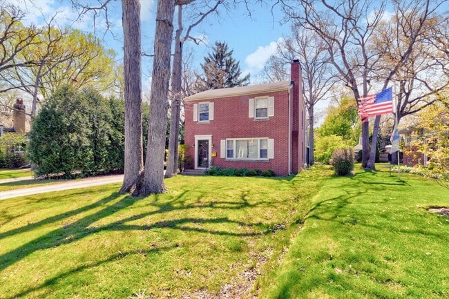 745 Greenview Pl in Lake Forest, IL - Building Photo - Building Photo