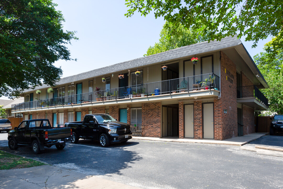 7000 Guadalupe St in Austin, TX - Building Photo