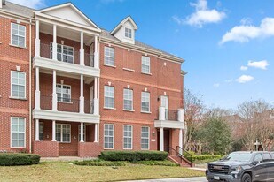 70 Shell Port Square in The Woodlands, TX - Building Photo