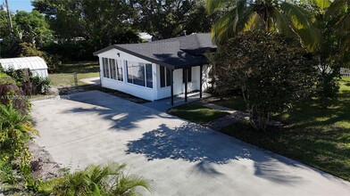 113 SE 8th Ave in Boynton Beach, FL - Building Photo - Building Photo