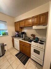 5 Charlesbank Rd, Unit 5 in Newton, MA - Building Photo - Building Photo