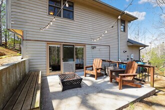 6 Hunters Ridge Dr in Asheville, NC - Building Photo - Building Photo