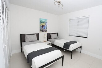 1375 SW 6th St in Miami, FL - Building Photo - Building Photo