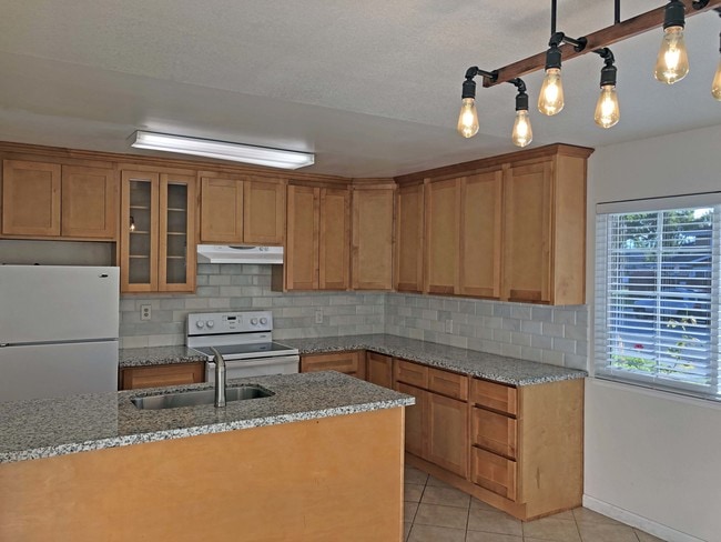 767 Warring Dr, Unit #1 in San Jose, CA - Foto de edificio - Building Photo