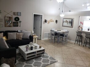 3848 Bayshore Cir in Tavares, FL - Building Photo - Building Photo
