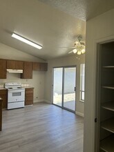3716 Terneuzen Ave in Modesto, CA - Building Photo - Building Photo