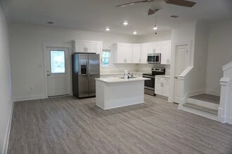 103 Palm St in Freeport, FL - Building Photo - Building Photo